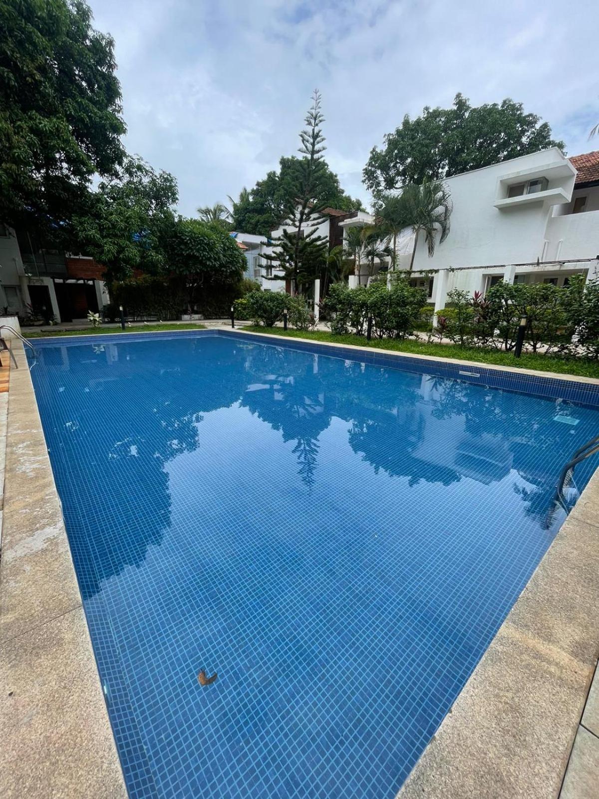 Villa M - Solitude: Beachside Candolim Retreat with Pool Exterior photo